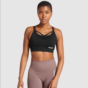 Gymshark • Black Energy+ Seamless Sports Bra
